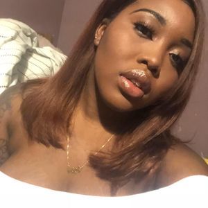 Meet your Posher, Itza